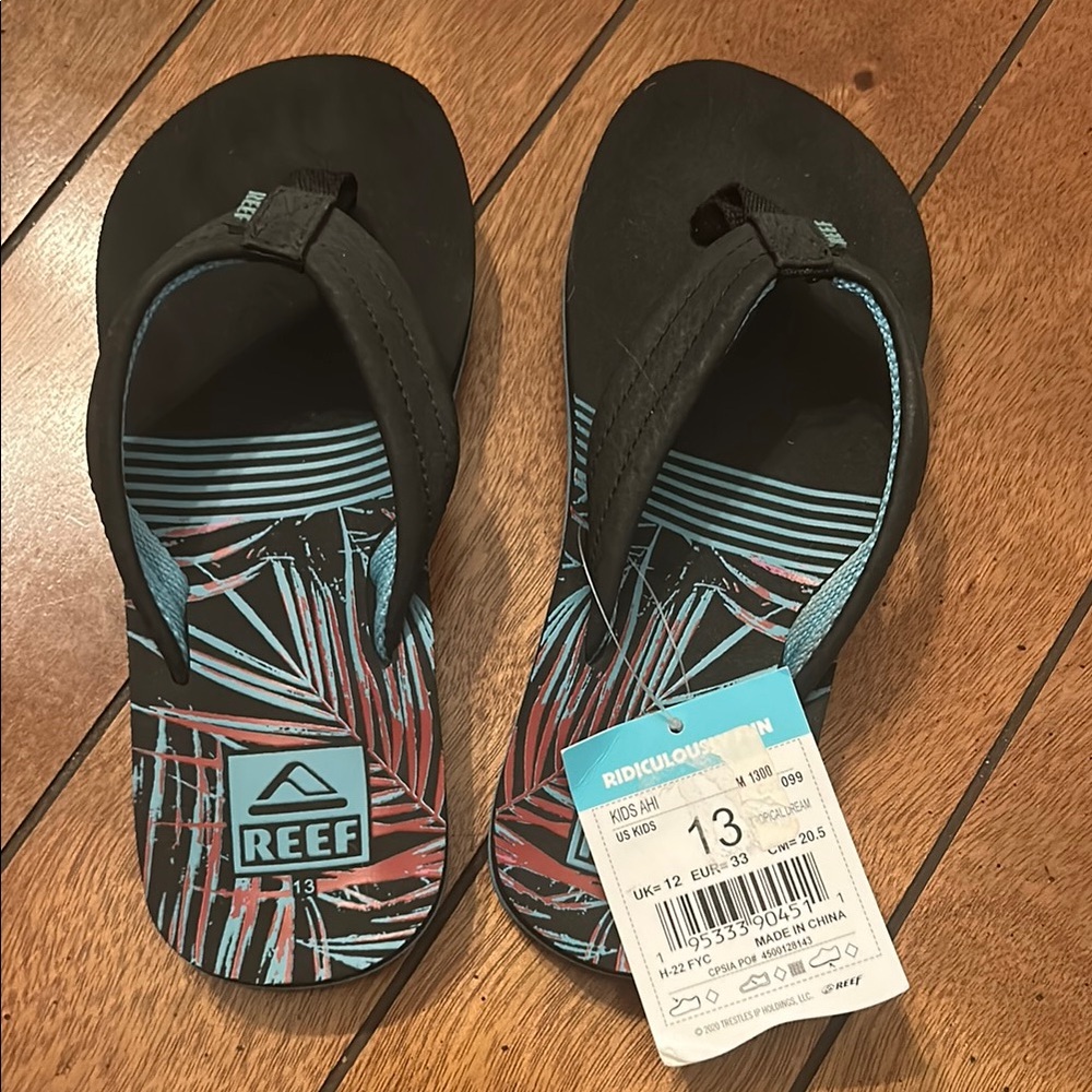Kids Reef Black and Blue Sandals